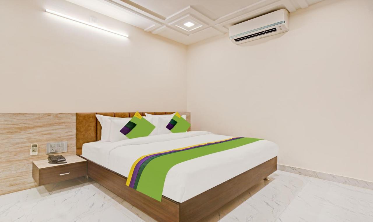 Treebo Paras Raj Near City Palace Udaipur Exterior foto